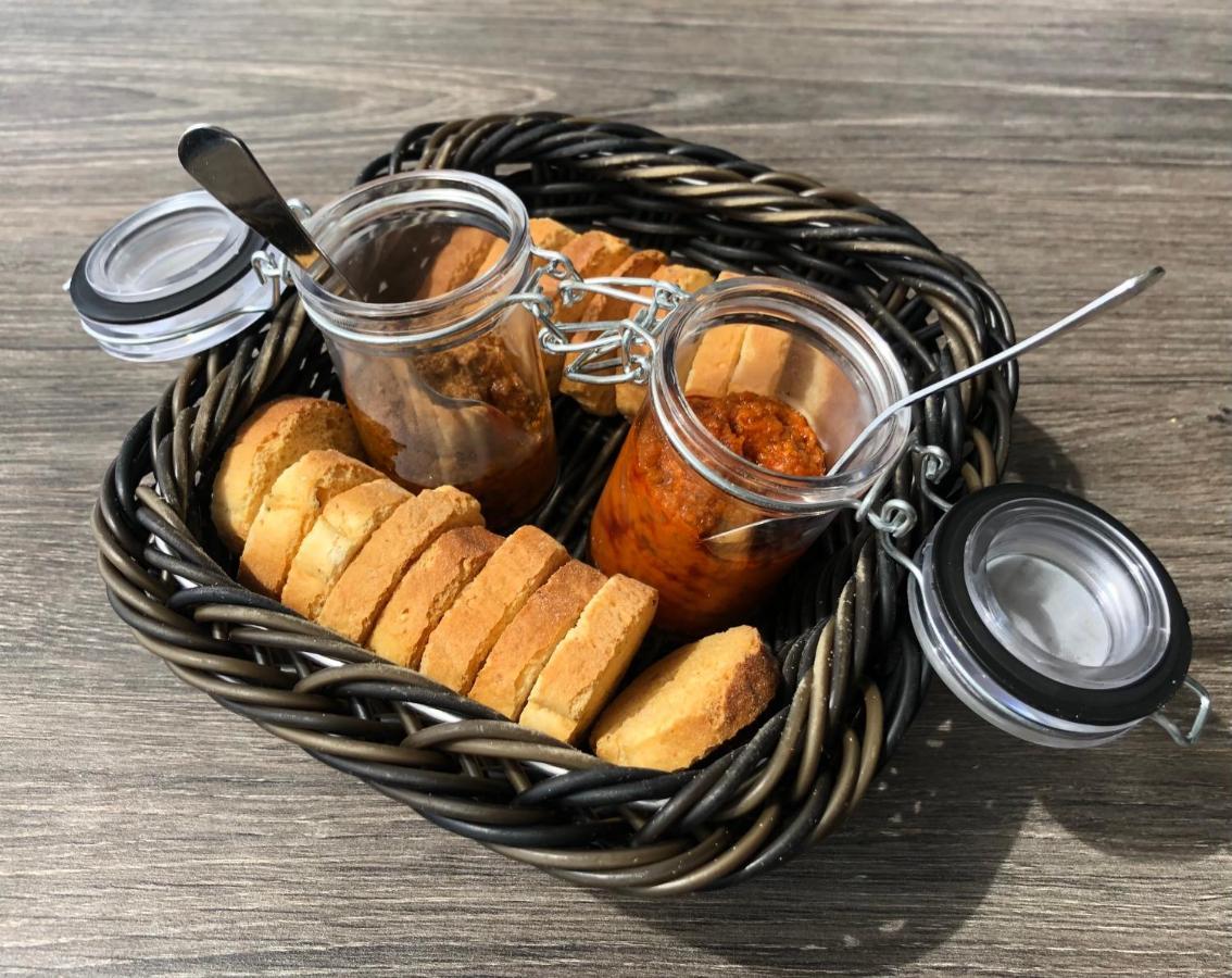 Hotel -- Hotel&restaurant -- Les Mouettes ----- - Proche De Lorient 3*