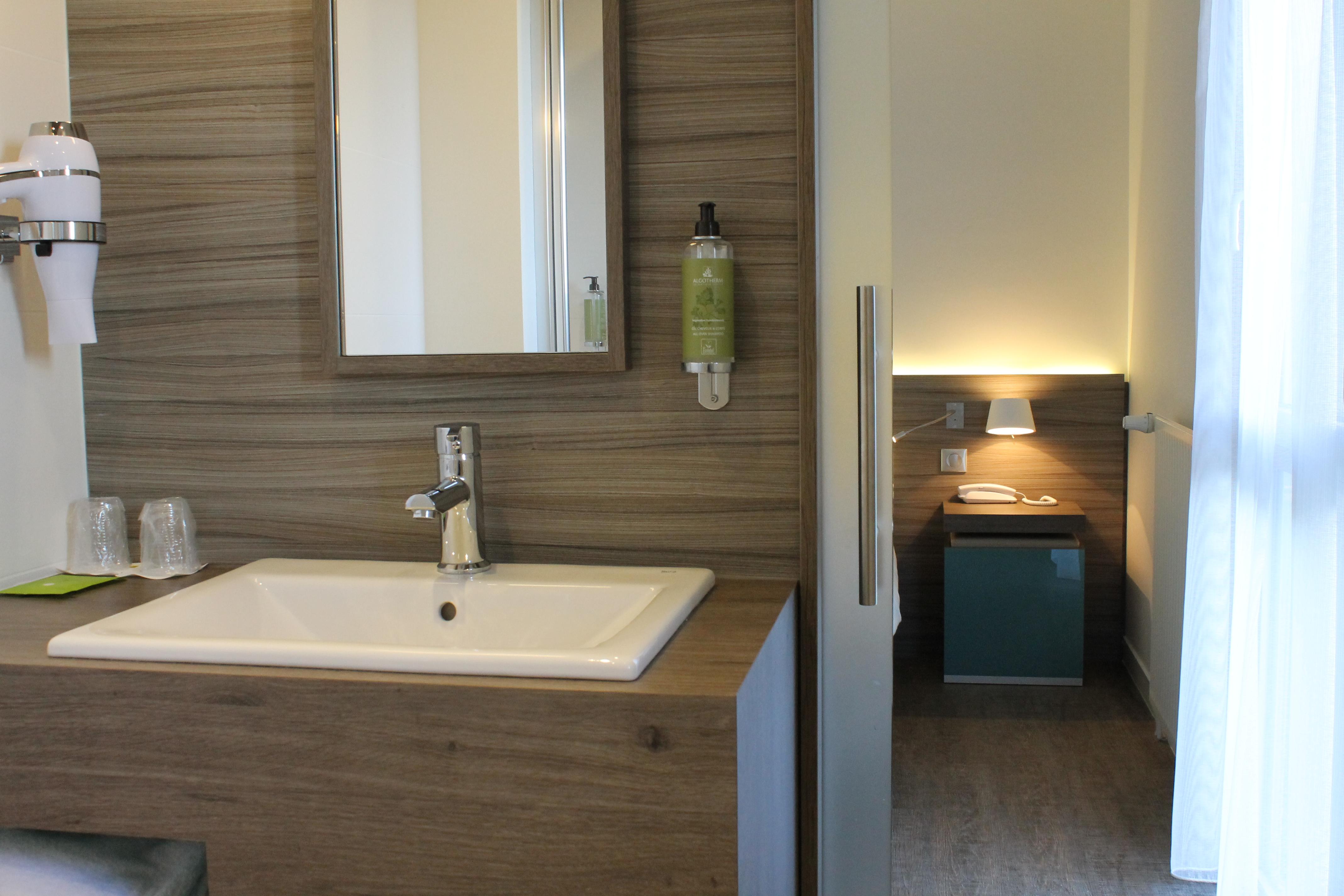 Hotel -- Hotel&restaurant -- Les Mouettes ----- - Proche De Lorient 3*
